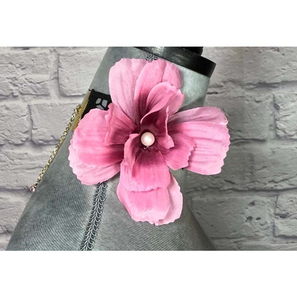 Handmade Avant Garde Coquette Black Vintage Lace Choker with Pink Flower - Picture 3 of 5